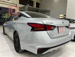 نیسان ئەلتیما